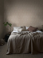 2009 Acanthus Light Pink Icons Wallpaper by Boråstapeter