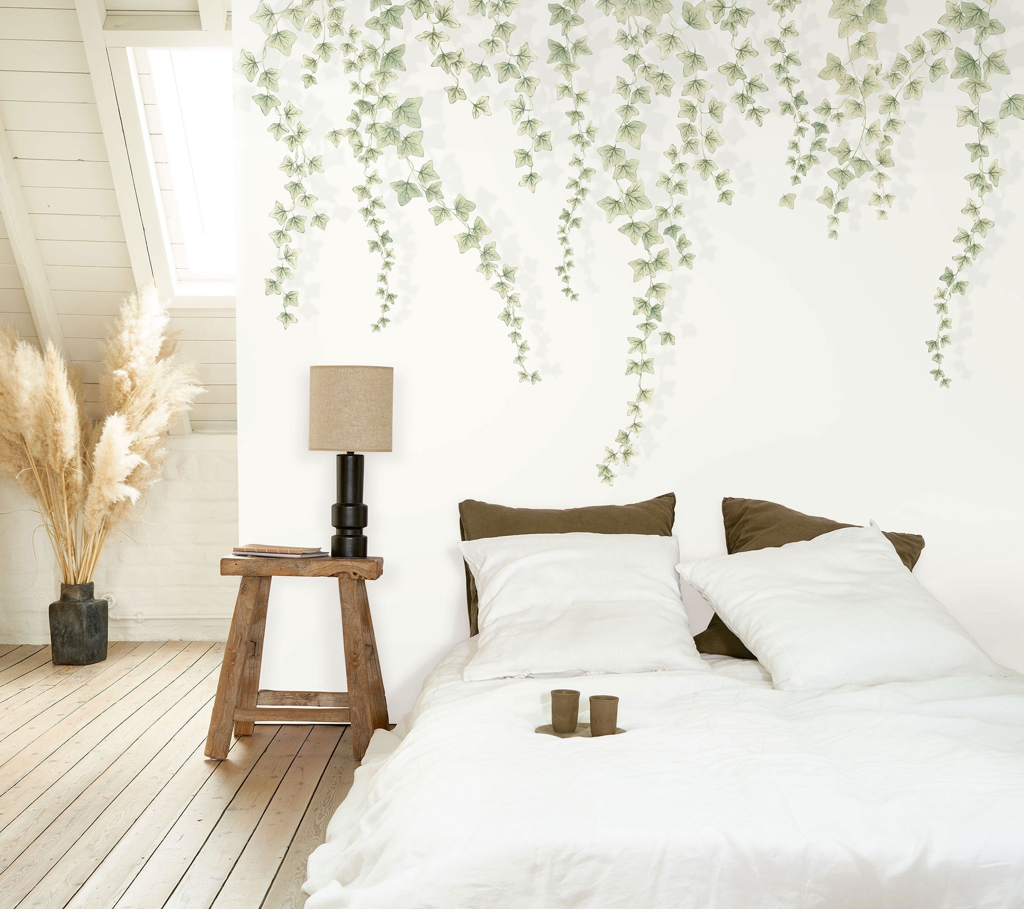 Lierre Suspendu Vert Feuillage Wonderwalls 3 Mural by Casadeco (300x280cm)