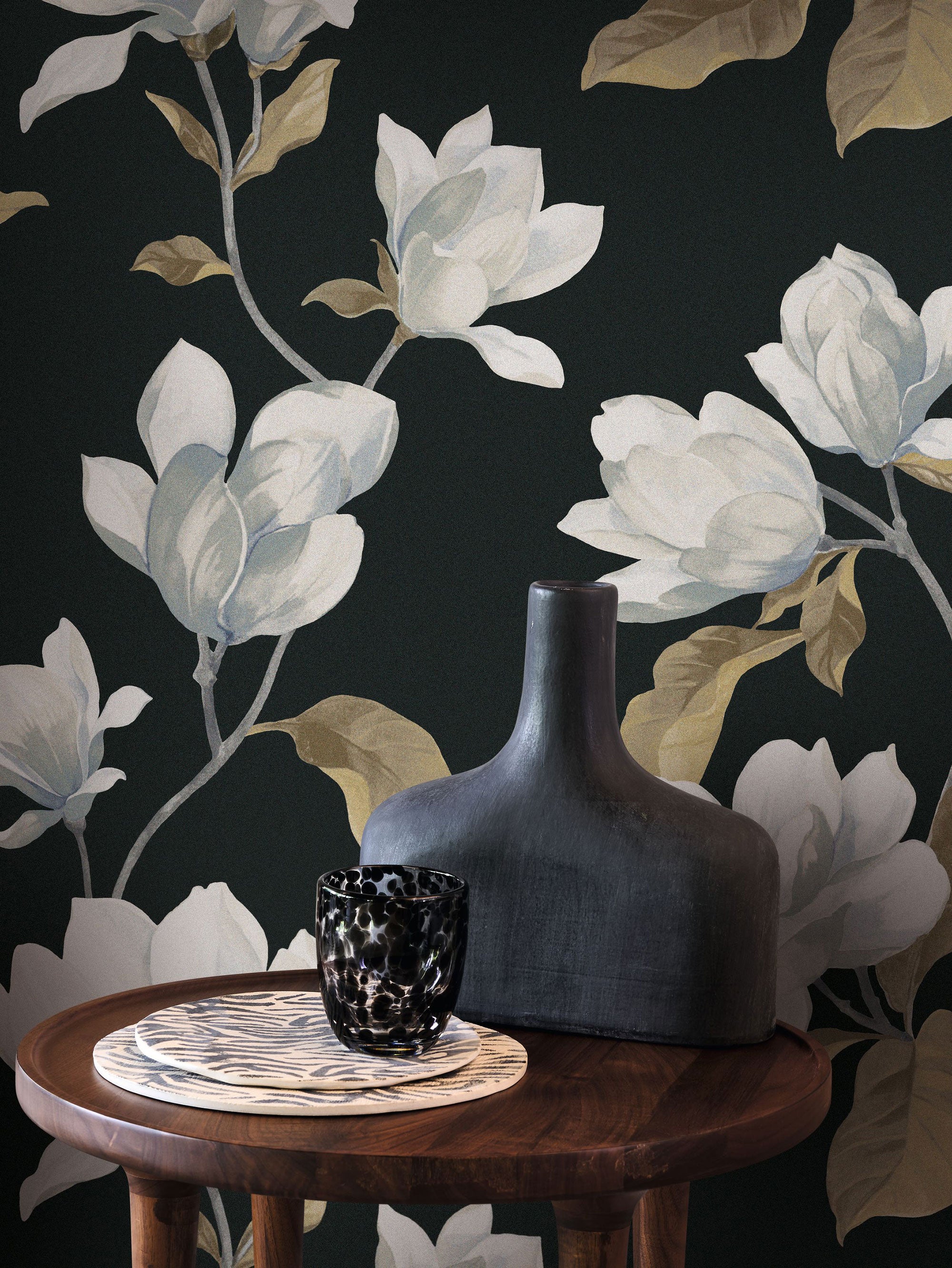 Brume De Magnolia Noir Fusain Le Beau Jardin Wallpaper by Casadeco