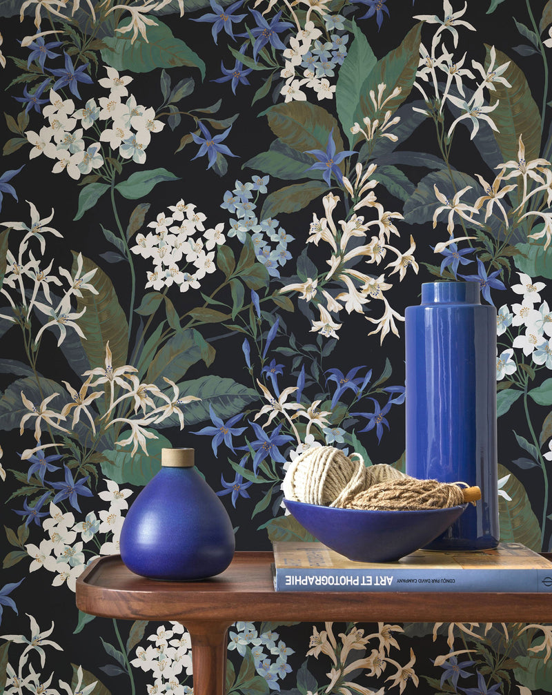 Songe De Jasmin Bleu Encre Le Beau Jardin Wallpaper by Casadeco
