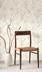 Clair De Lys Naturel Le Beau Jardin Wallpaper by Casadeco