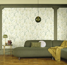 Clair De Lys Vert Amande Le Beau Jardin Wallpaper by Casadeco