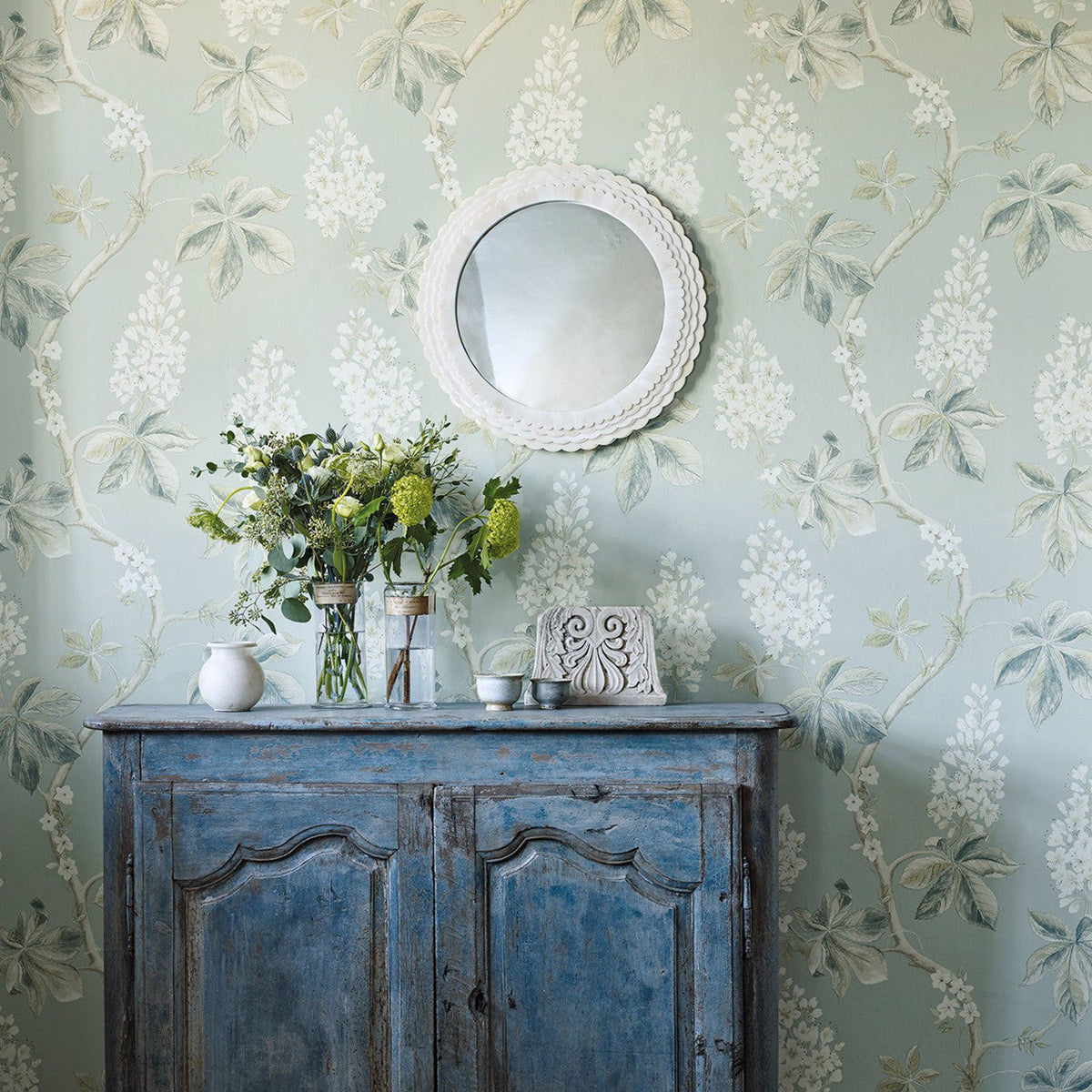 215707 ( DWOW215707 ) Chestnut Tree Woodland Walk Wallpaper by Sanderson