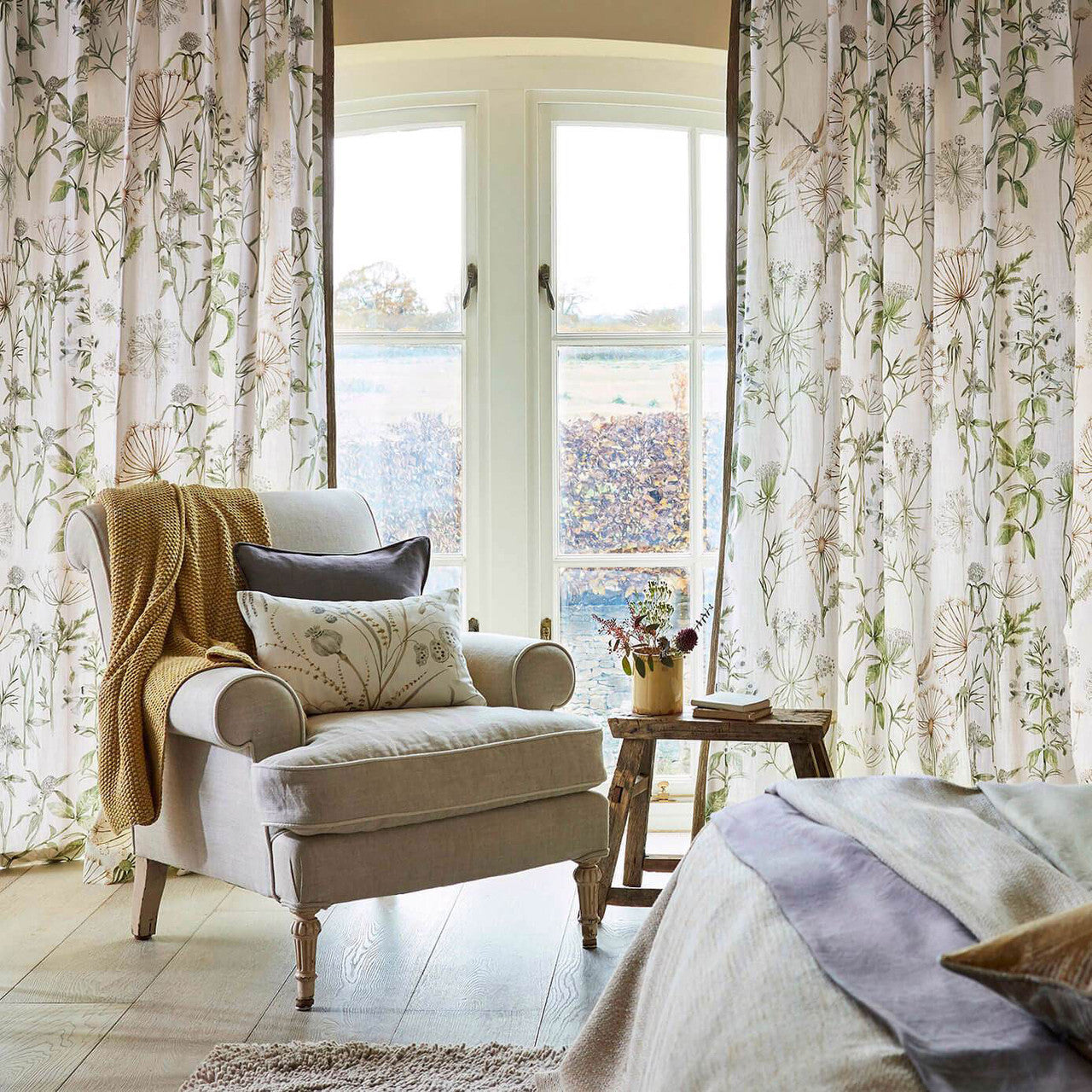 226437 Wild Angelica Embleton Bay Silver/Spring Leaf Fabric by Sanderson