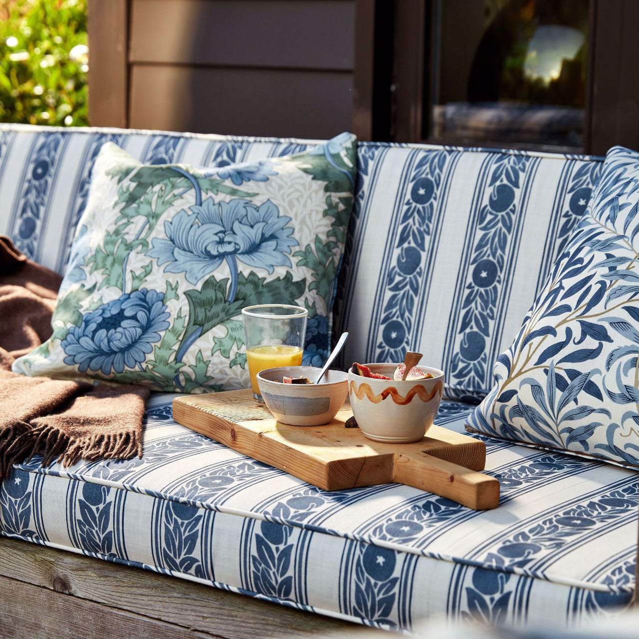 227099 Chrysanthemum Outdoor-Performance Indigo/Bayleaf Fabric by Morris & Co