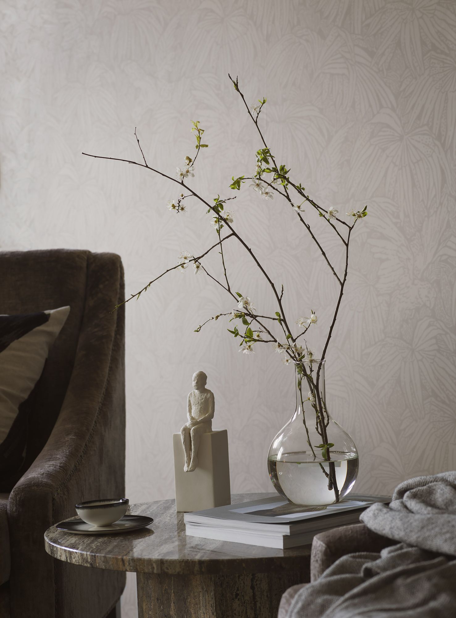 2276 Hidden Parrot Beige and Grey Wallpaper by Boråstapeter