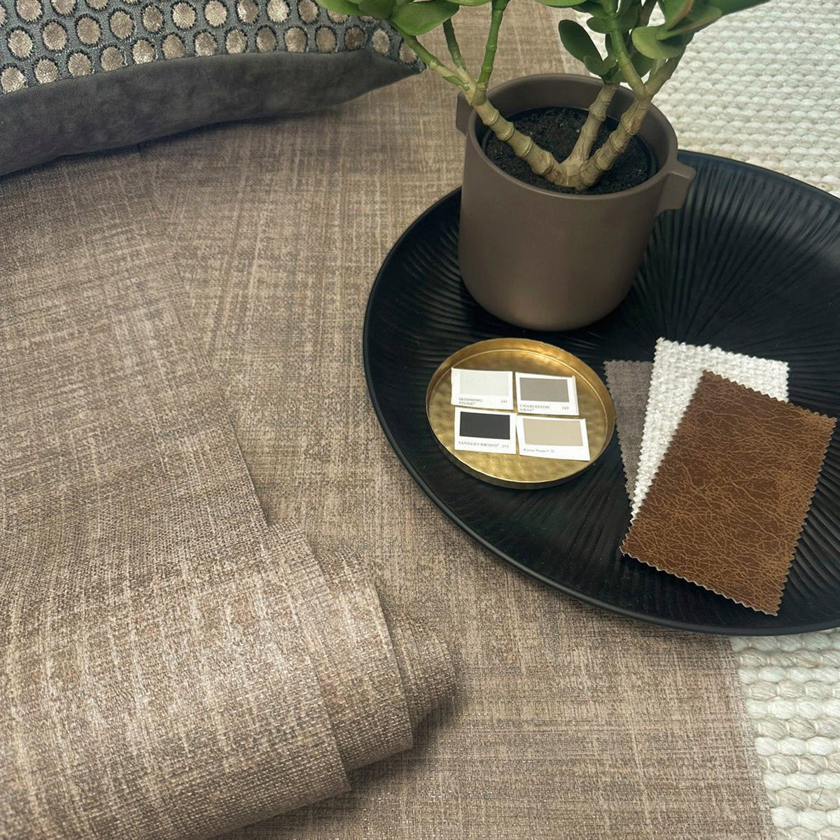 2369 Rowen Mocha Wallpaper by Belgravia - detail