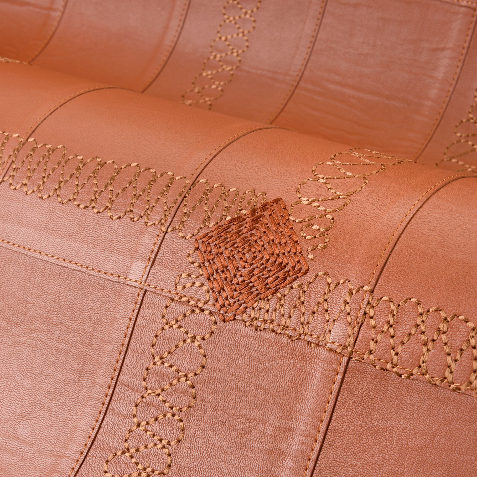 27421 Cassone Paprika Corium Wallpaper by Arte