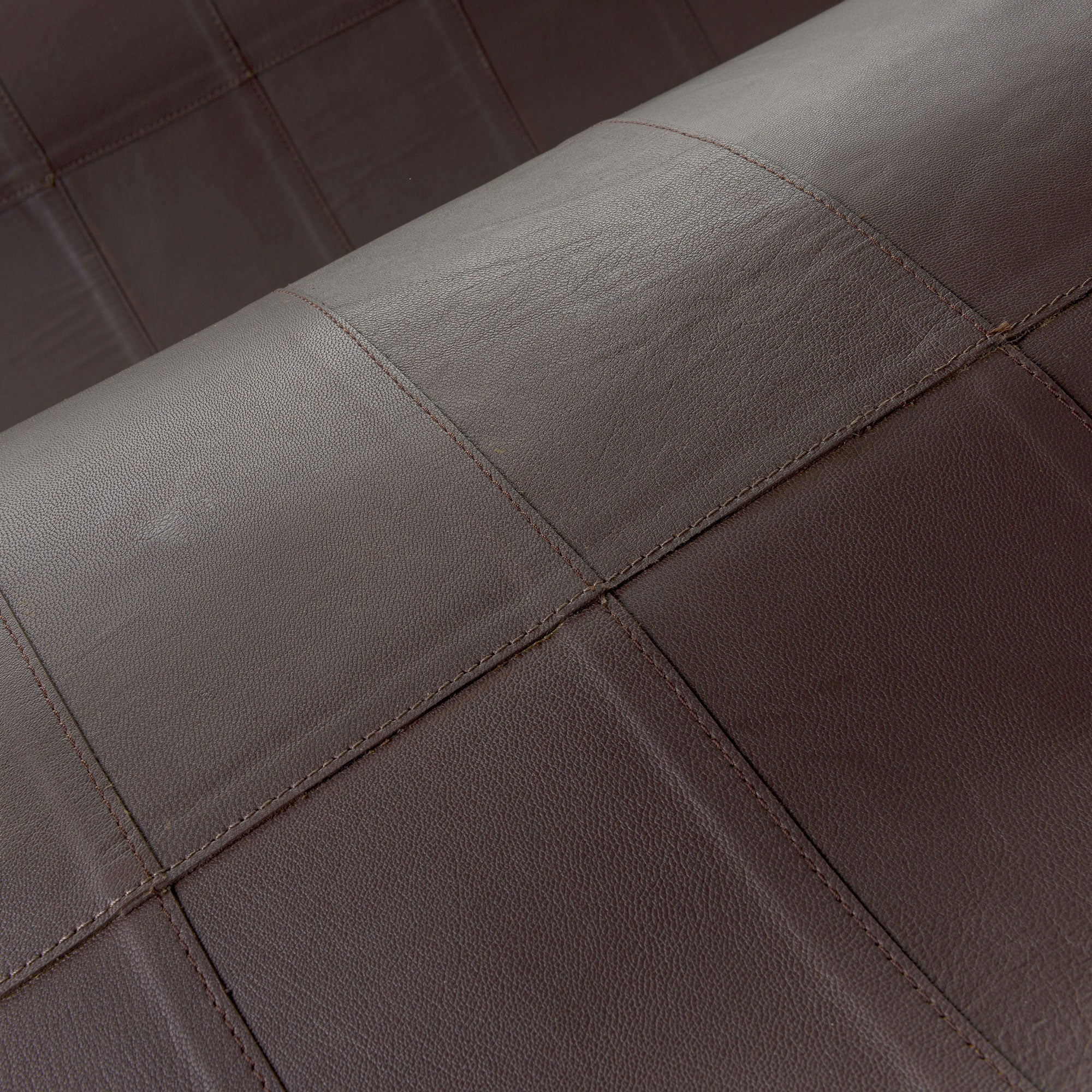 27457 Paladin Bistre Corium Wallpaper by Arte