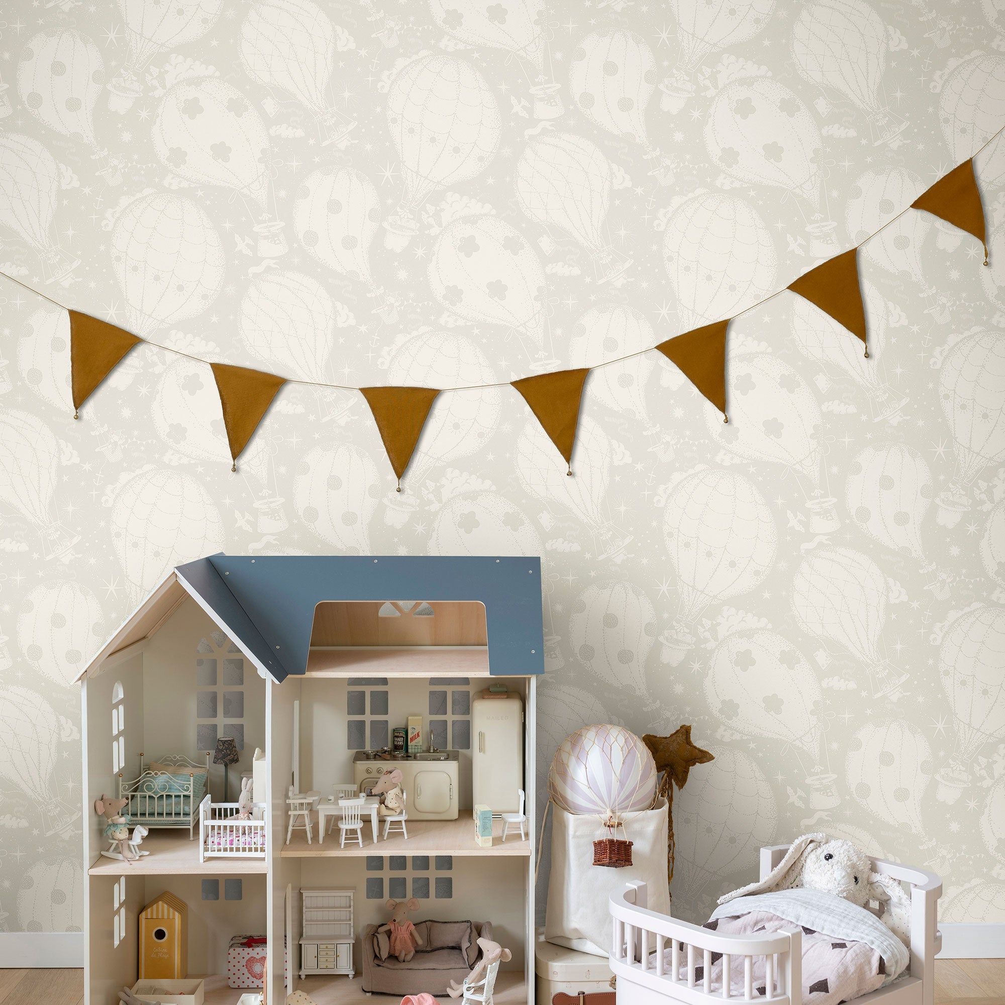 29002 Ballongerna Silver Grey Wallpaper by Galerie