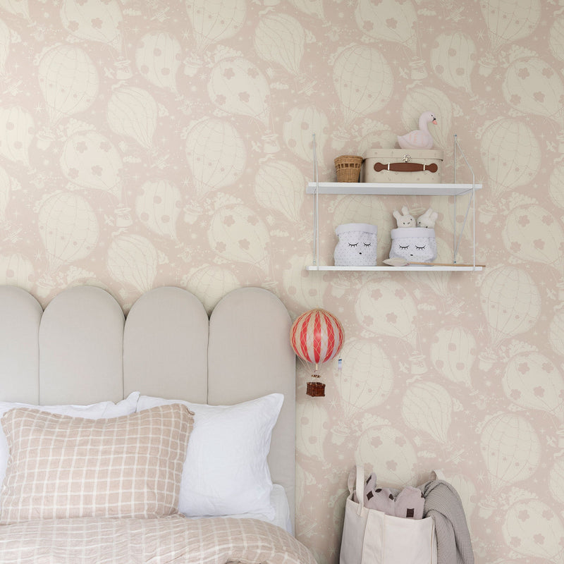 29004 Ballongerna Pink Wallpaper by Galerie