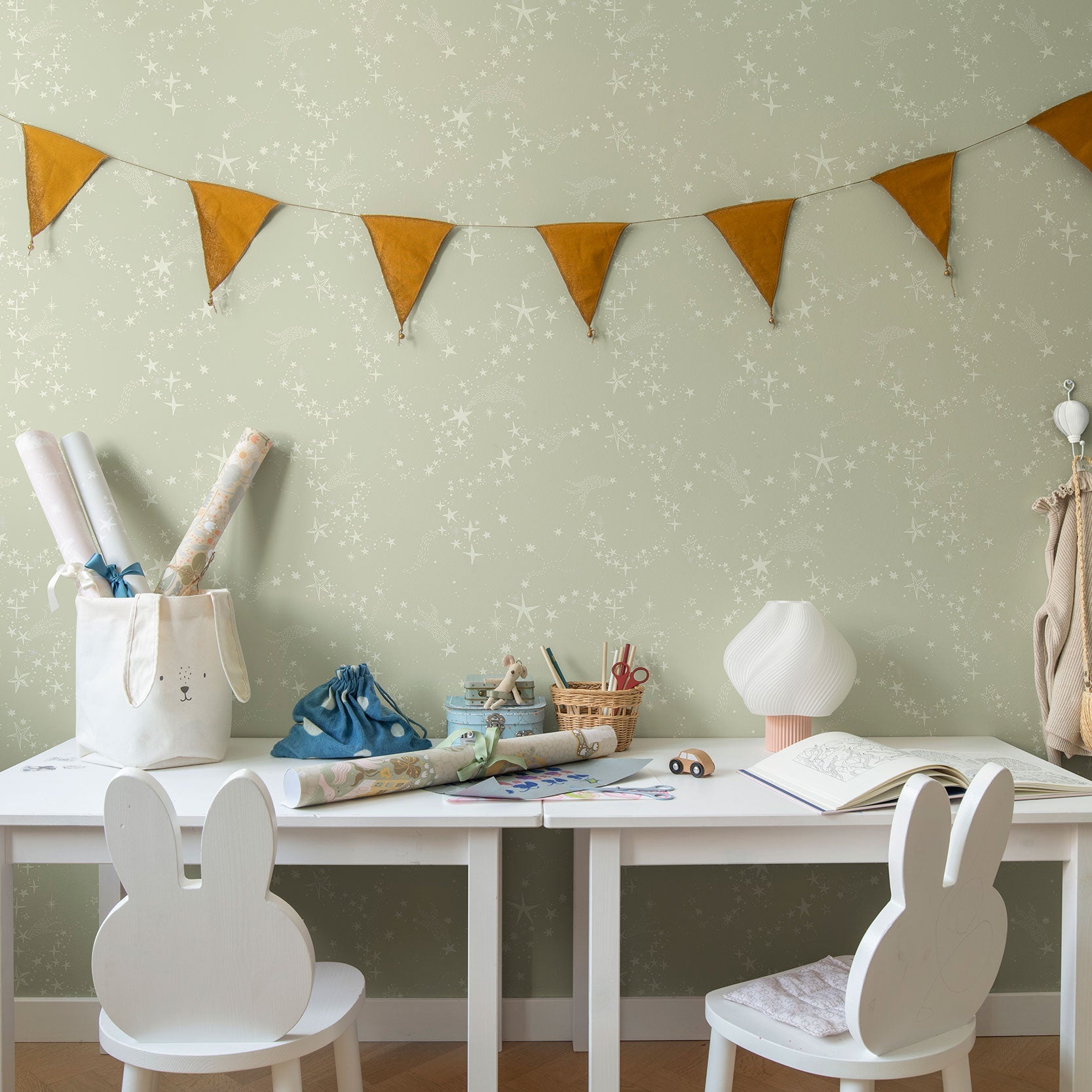 29022 Stjärnhimlen Green Wallpaper by Galerie