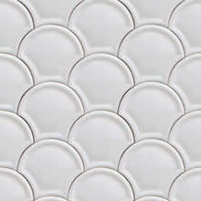 3000024 Scales White/grey Tiles Wallpaper by Coordonné