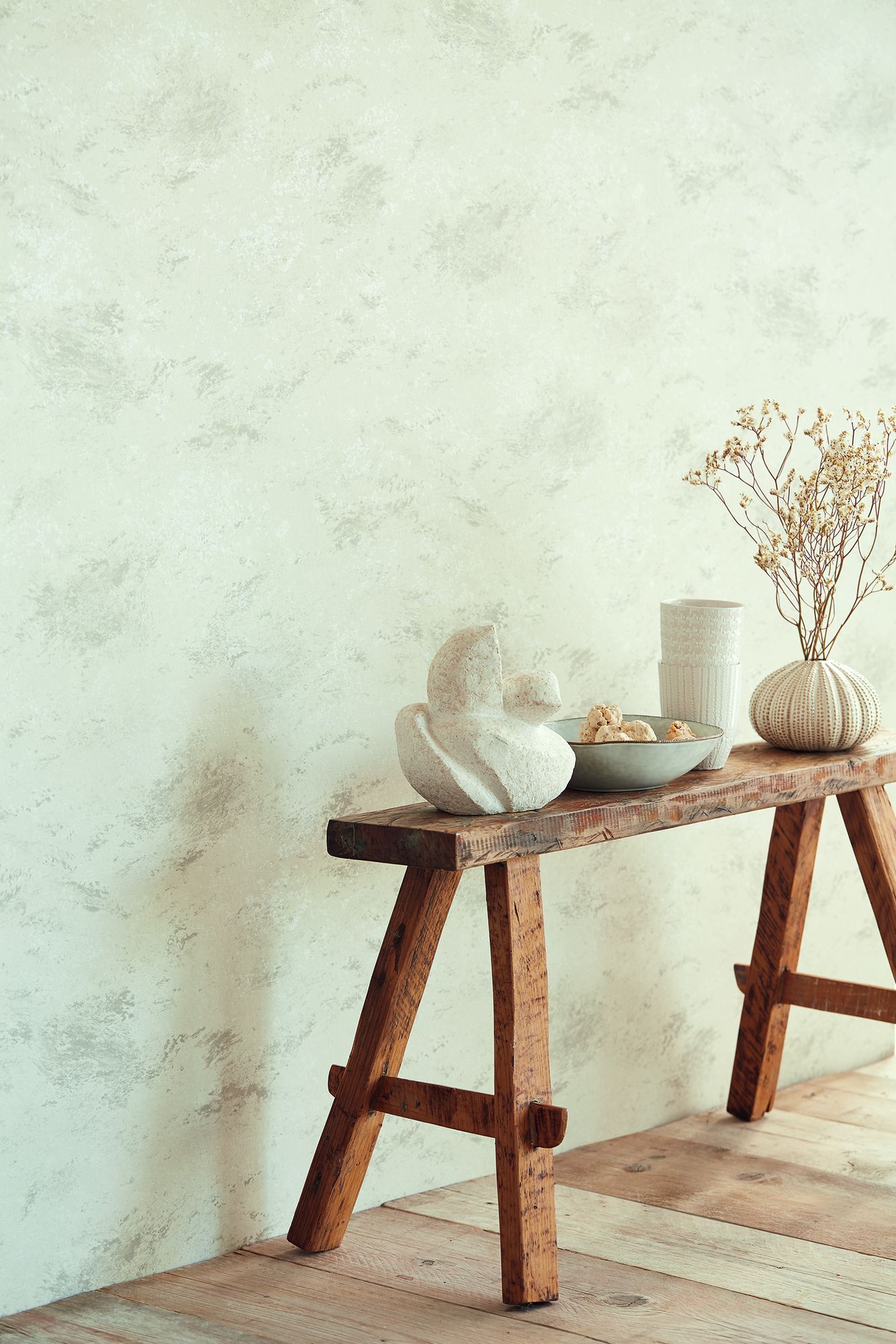 300850 Harbour Cream Wallpaper by Eijffinger
