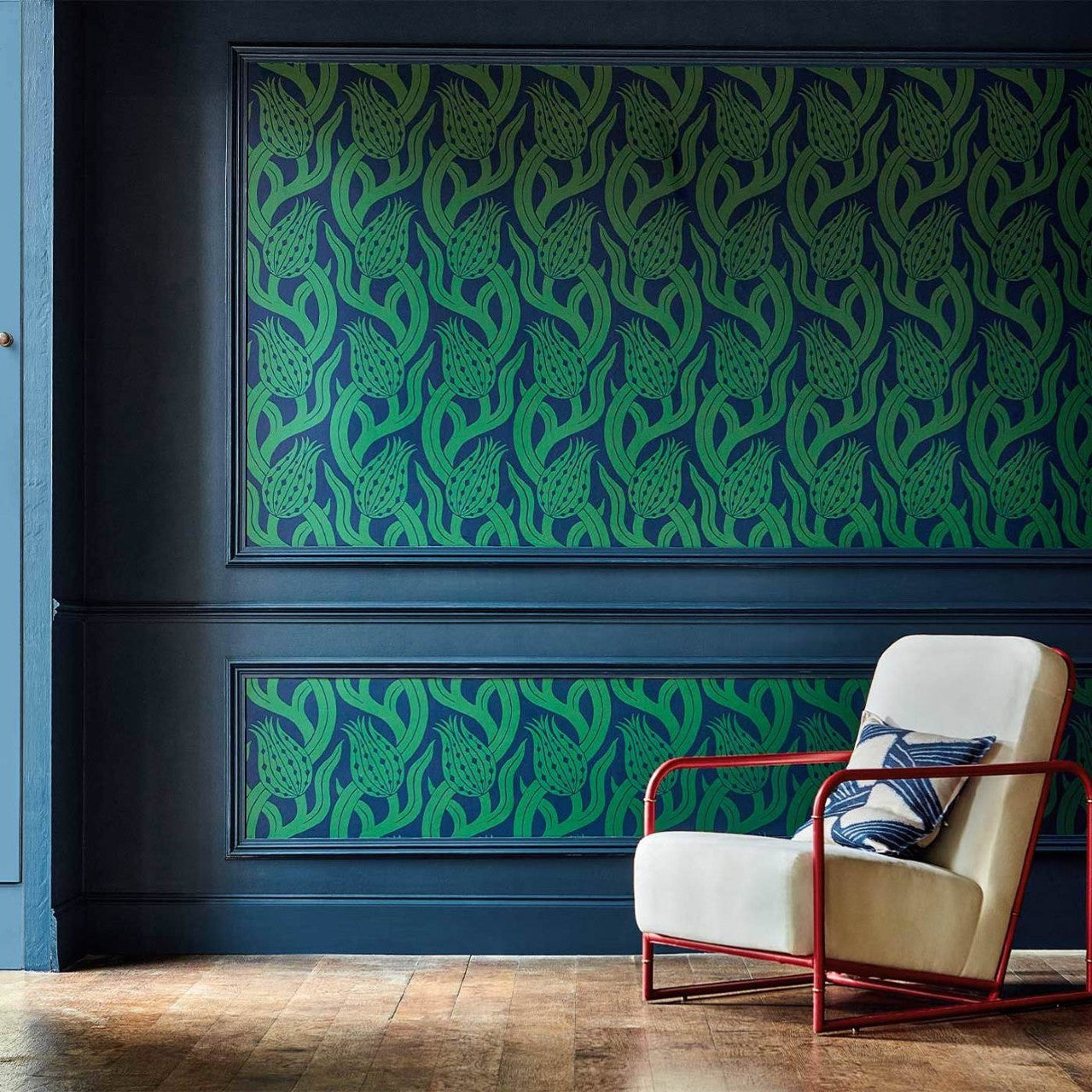 ZHIW312996 Persian Tulip Kensington Walk Wallpaper by Zoffany