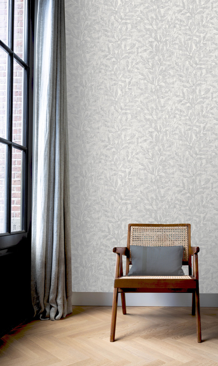 315011 Richmond Leaf Grey Wallpaper by Rasch