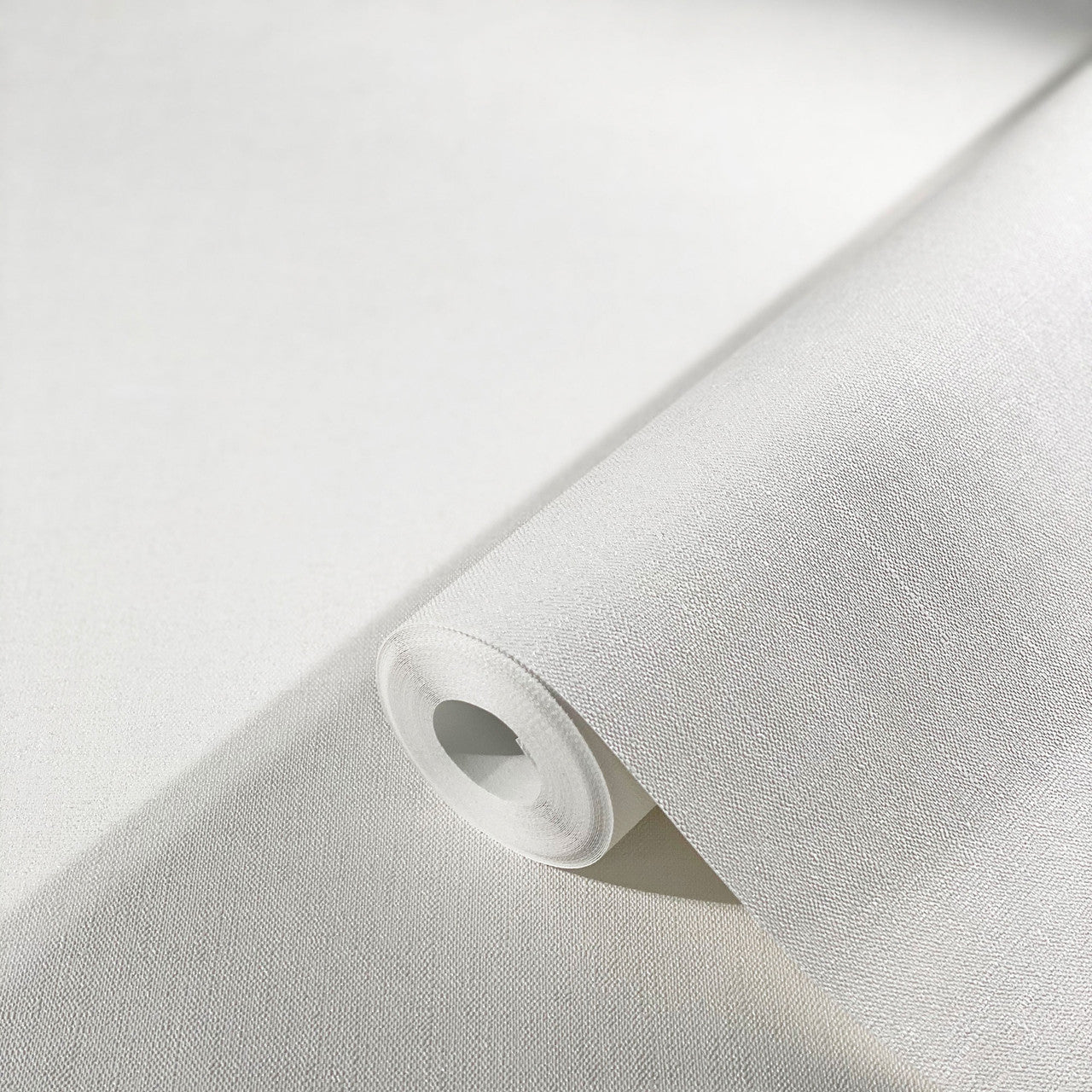 32441 Plain Texture Flora White Wallpaper By Galerie