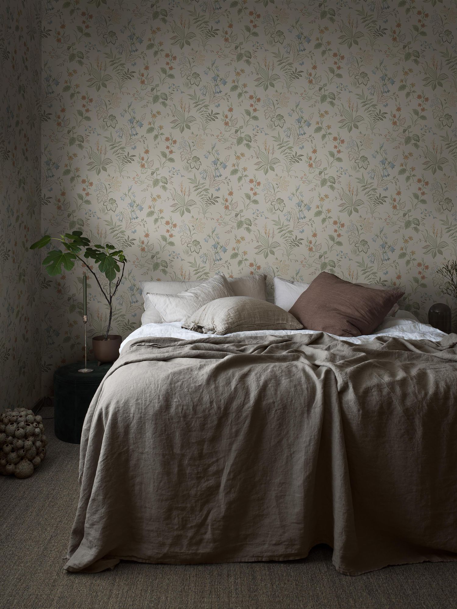 3261 Folklore Multi and Beige Wallpaper by Boråstapeter