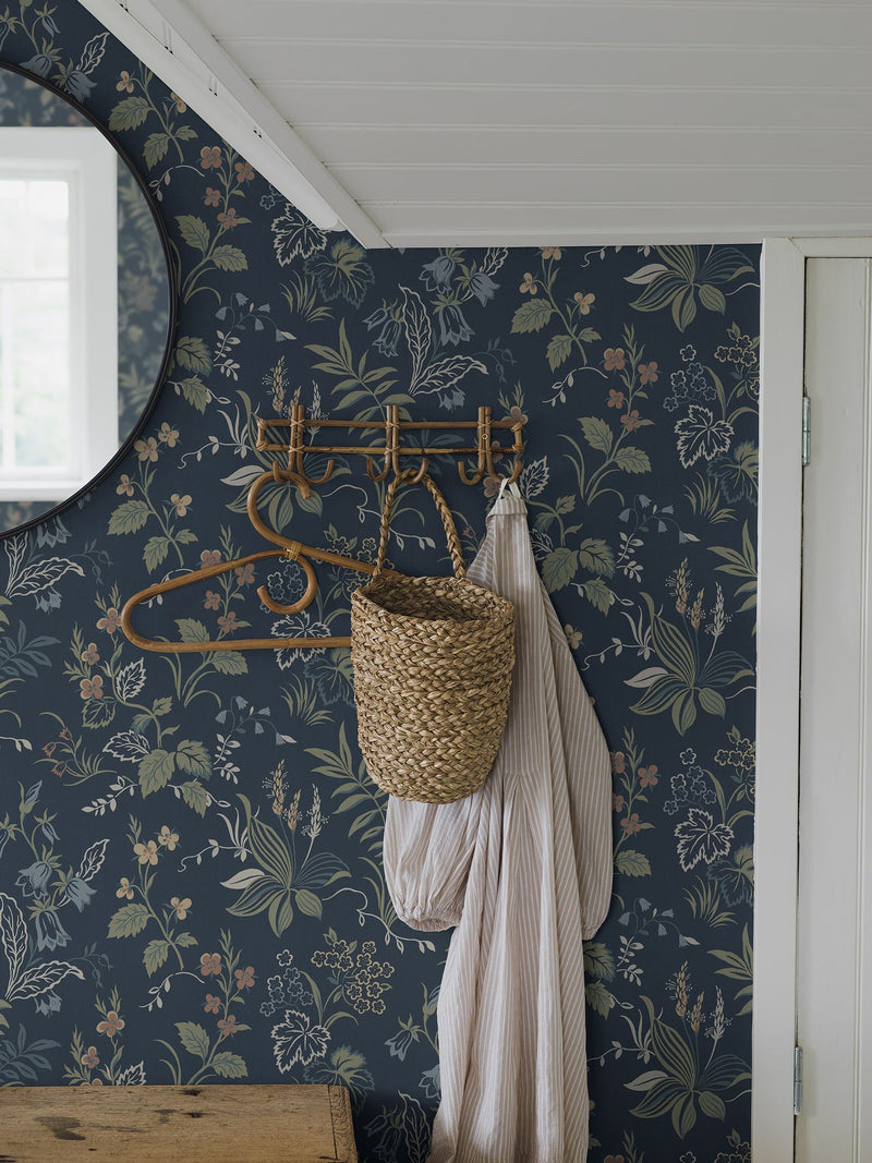 3262 Folklore Multi and Blue Wallpaper by Boråstapeter