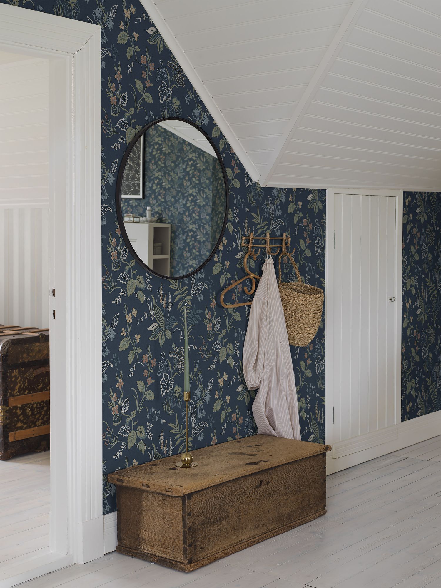 3262 Folklore Multi and Blue Wallpaper by Boråstapeter