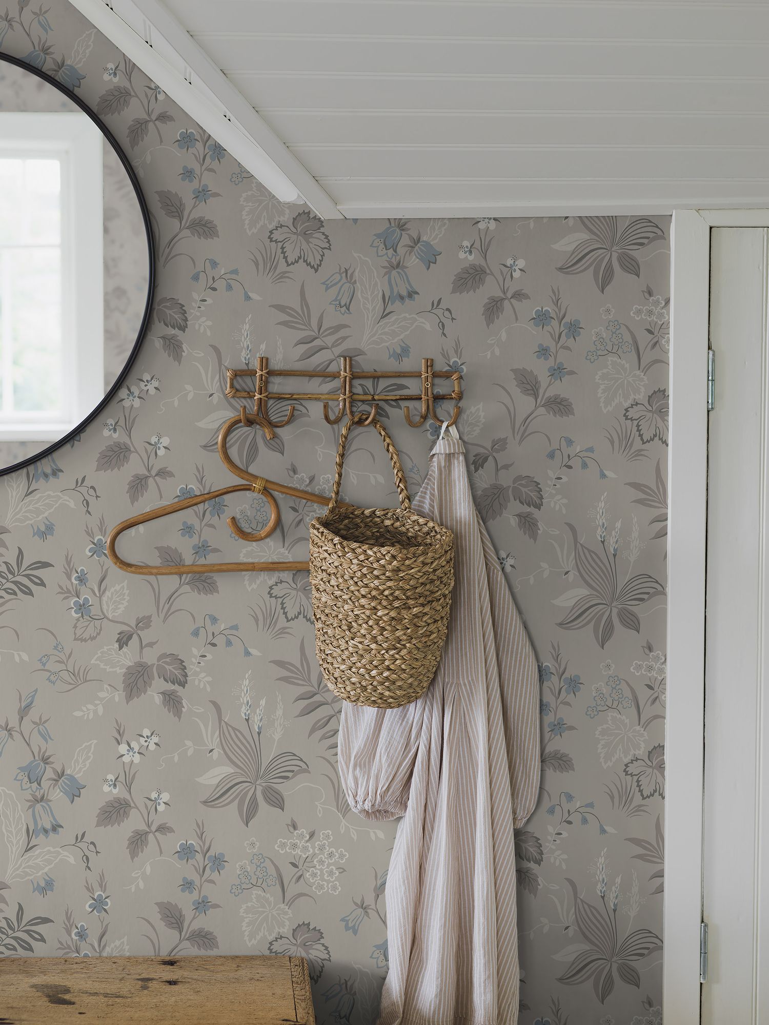 3263 Folklore Multi and Grey Wallpaper by Boråstapeter
