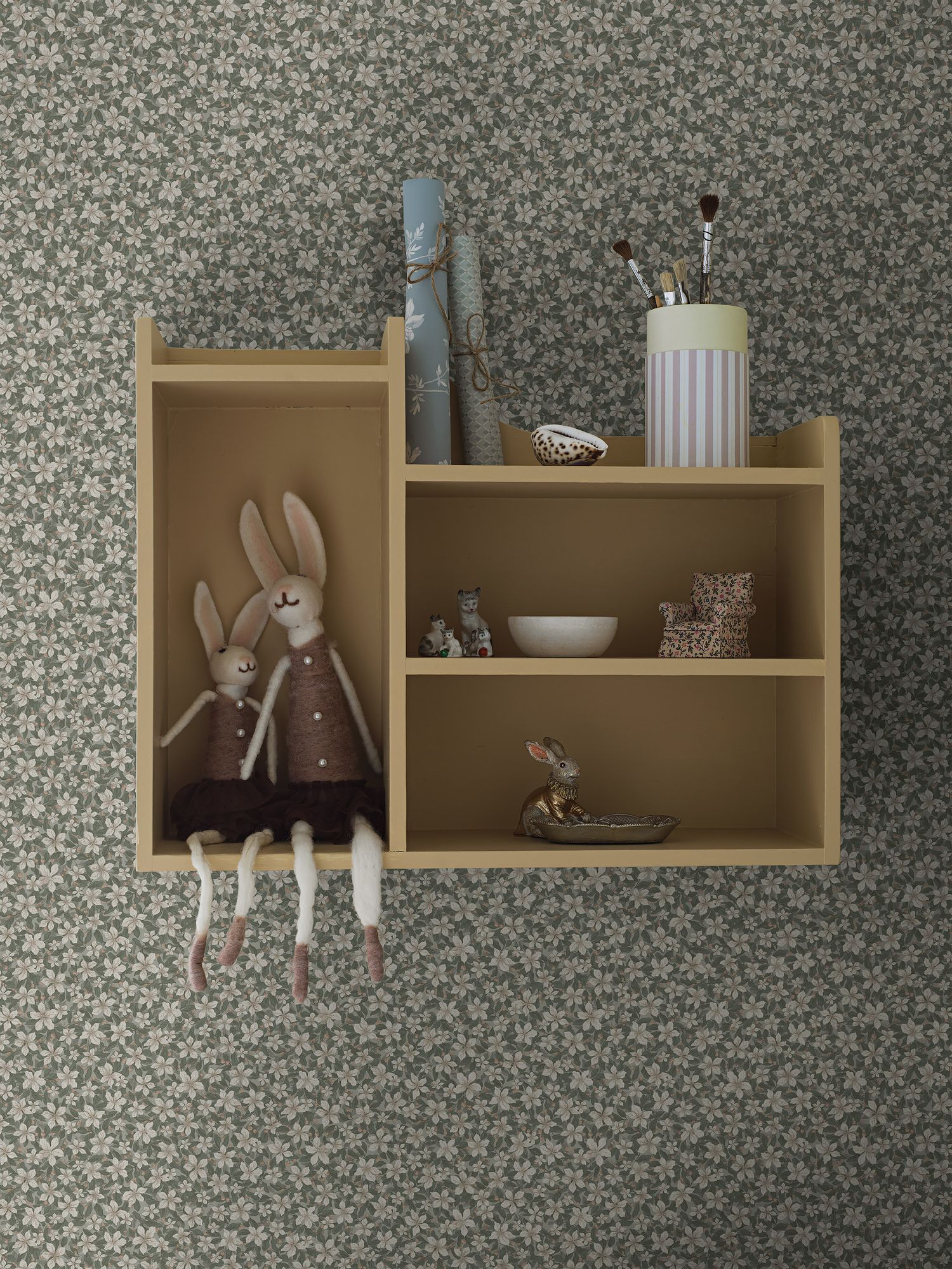 3268 Skogsblomst Green and Beige Wallpaper by Boråstapeter