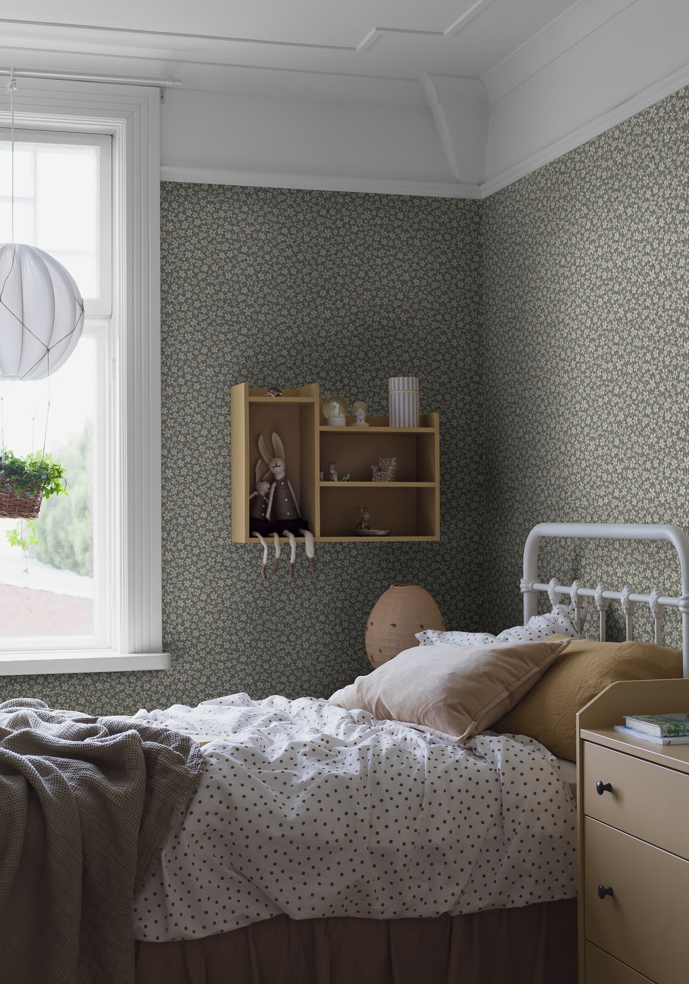 3268 Skogsblomst Green and Beige Wallpaper by Boråstapeter