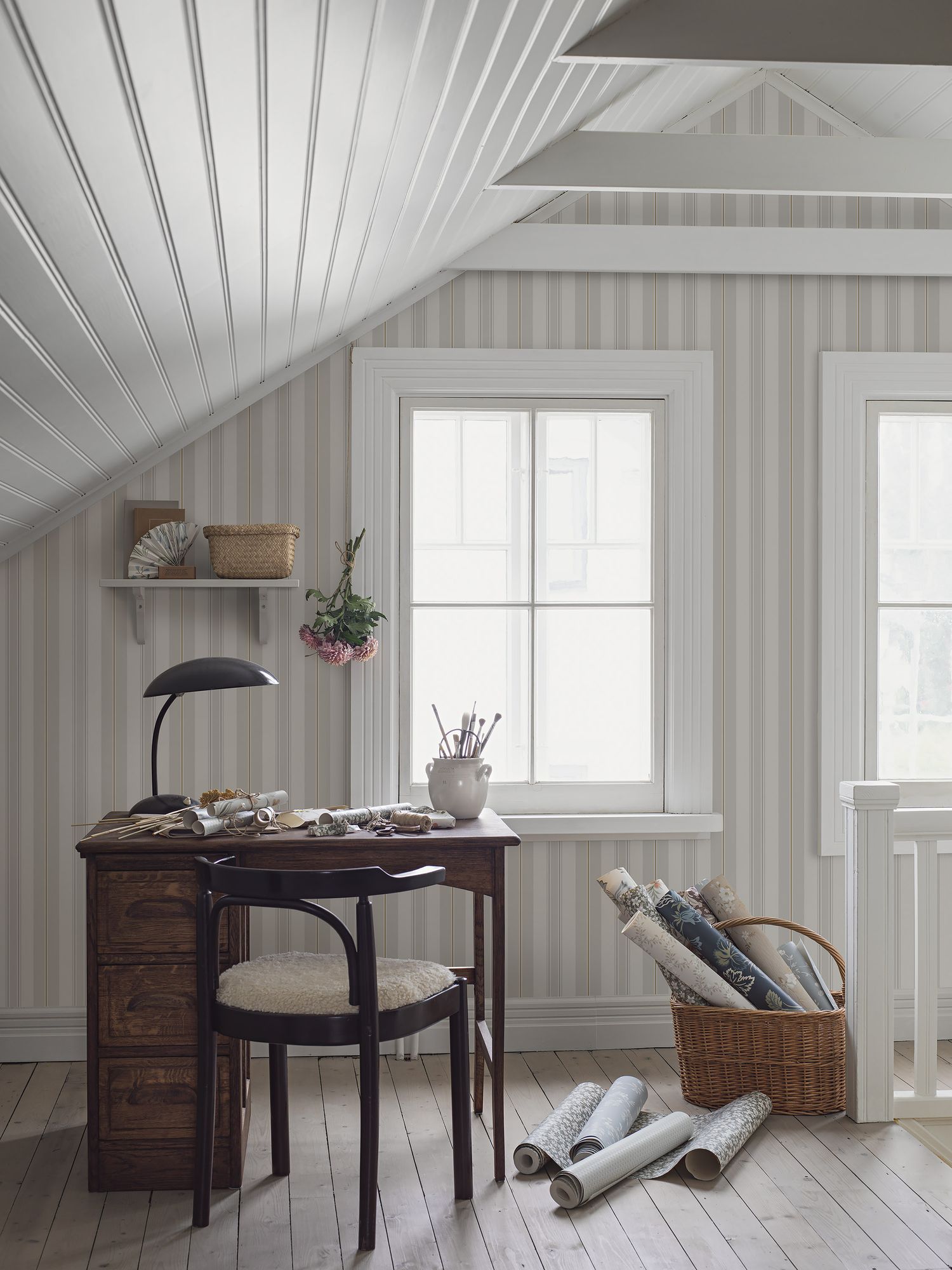 3277 Gustaf Grey and White Wallpaper by Boråstapeter