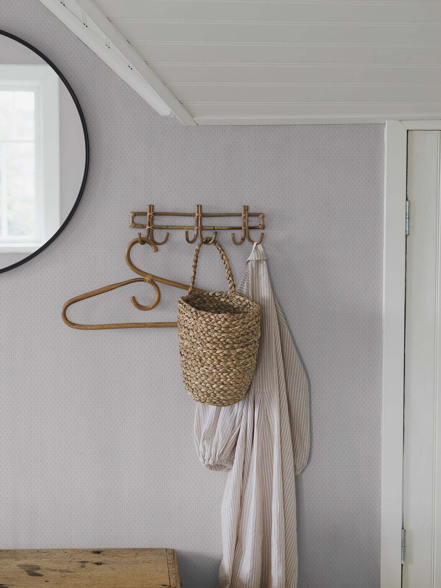 3286 Fredrika White and Grey Wallpaper by Boråstapeter