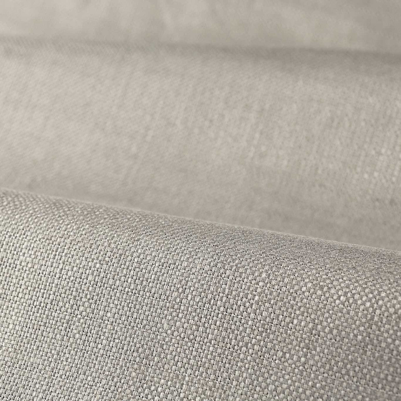 332297 Lustre Luxury Plains Silver Fabric by Zoffany