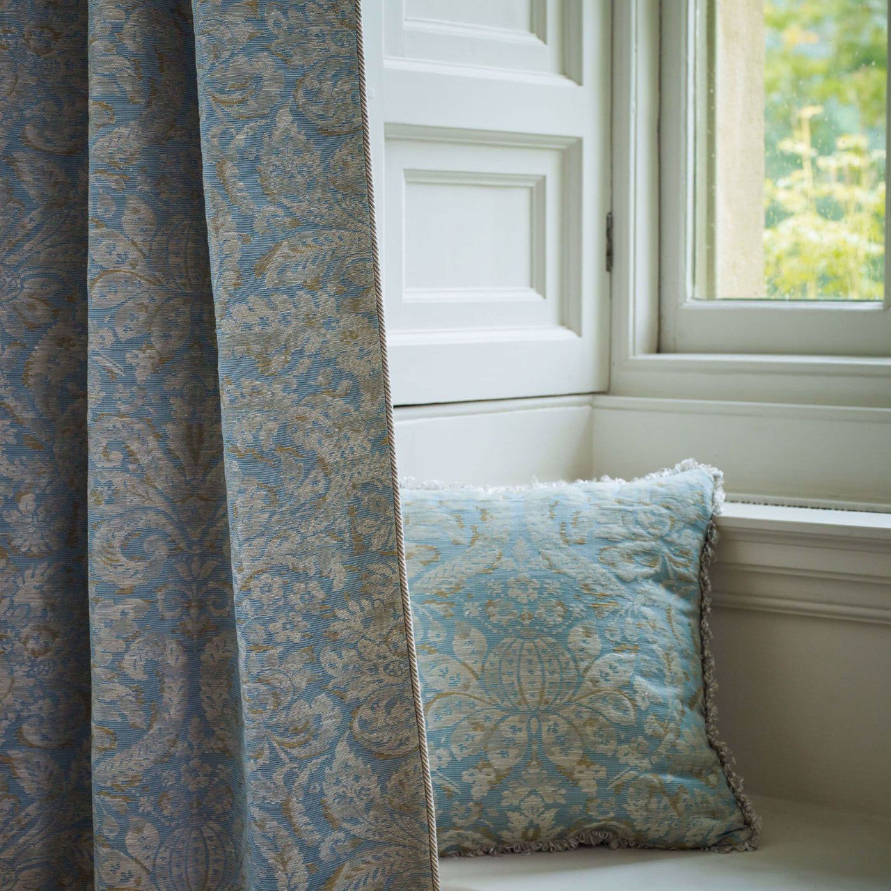 333392 Knole Damask Suffolk Damasks and Stripes Stockholm Blue Fabric by Zoffany