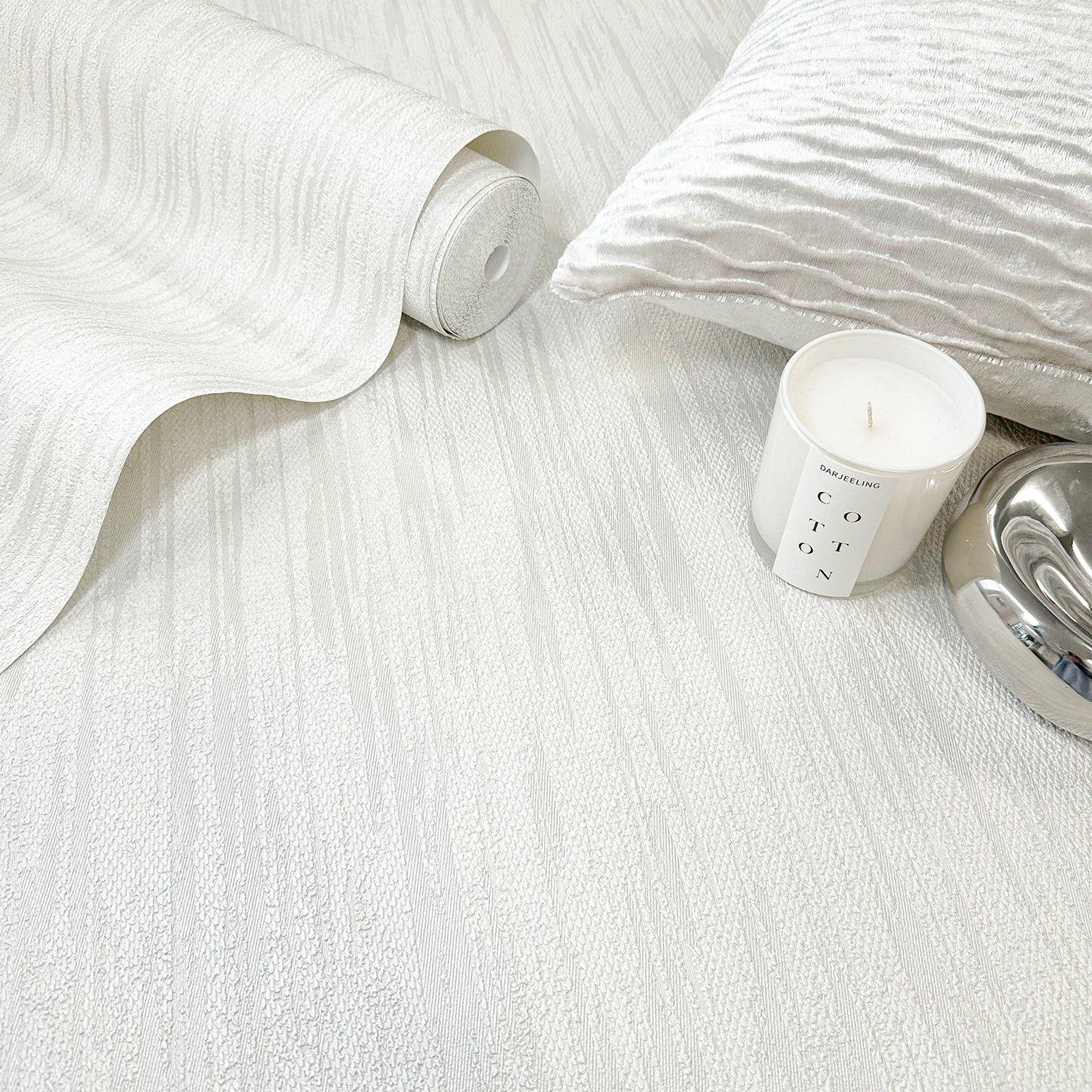 GB 33339 Allegra Plain Texture White Wallpaper by Belgravia