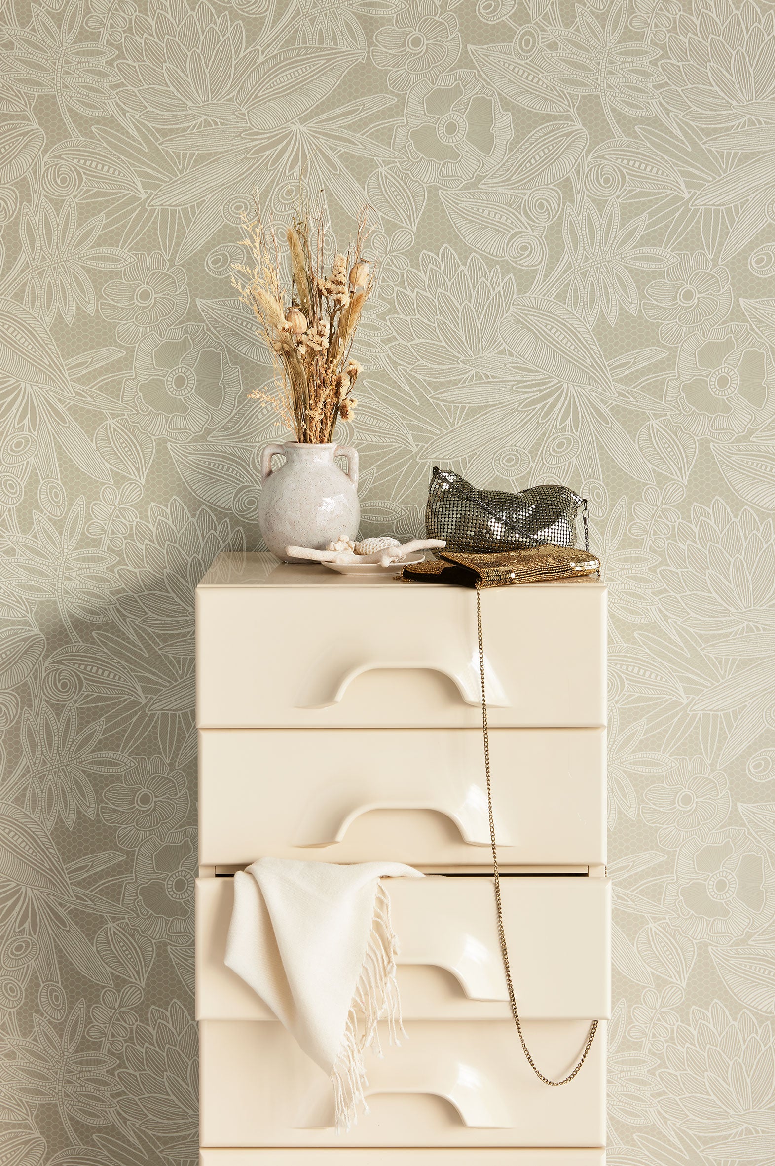 340113 Floral Lace Green Gilded Wallpaper by Eijffinger