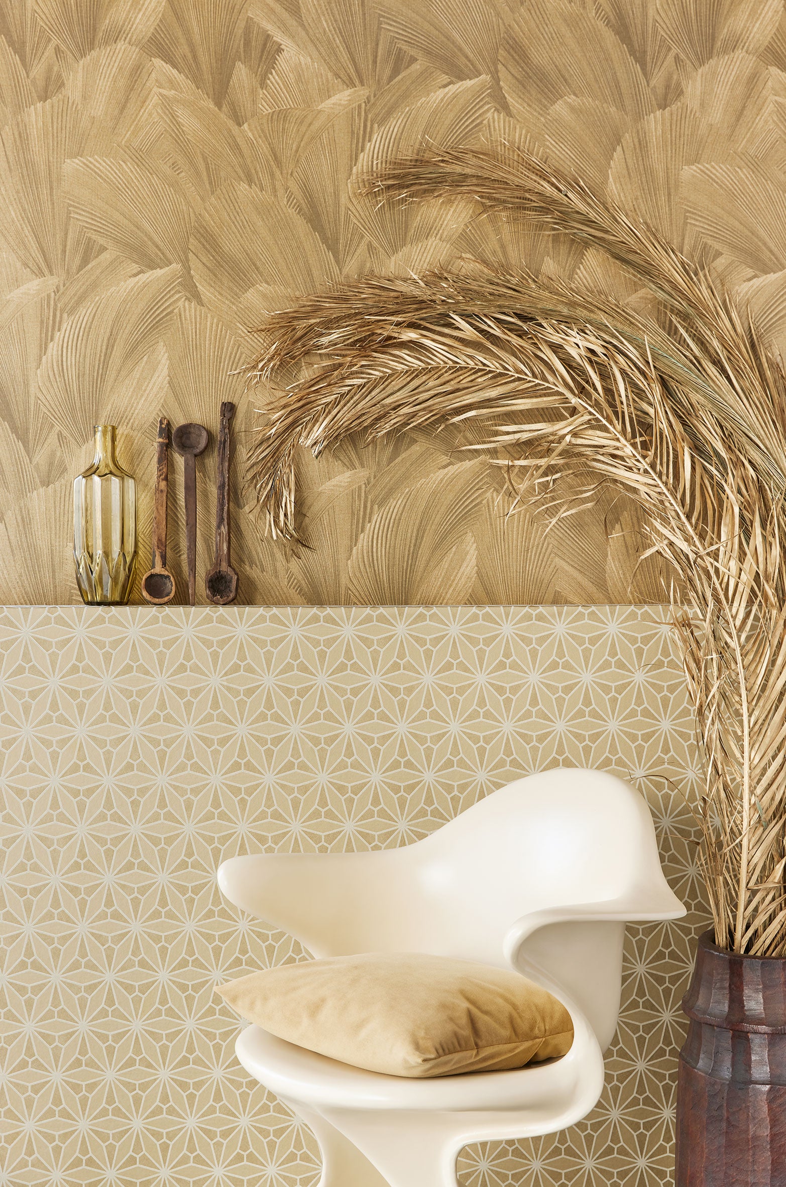 340124 Abstract Leaves Gold Gilded Wallpaper by Eijffinger