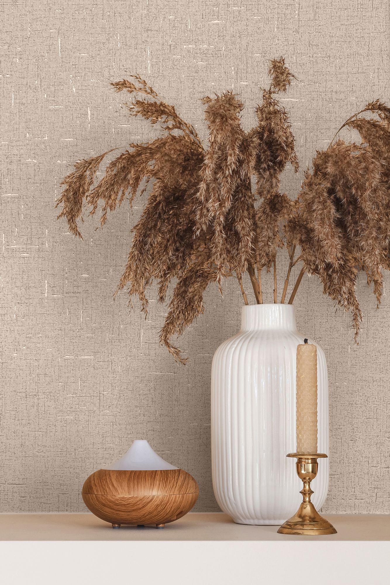 35112 Uni Beige and Gold City Romance Wallpaper by Galerie