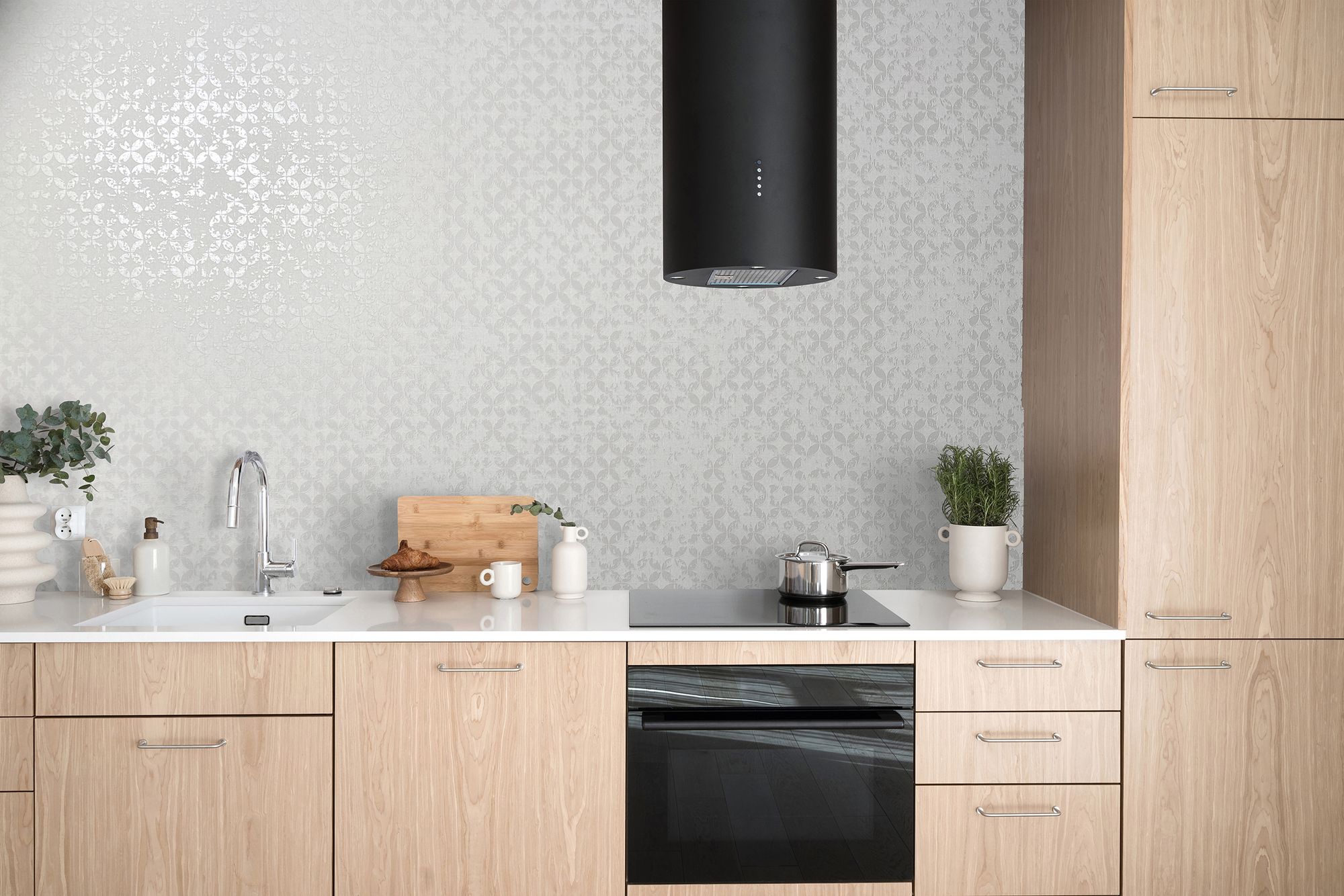 35121 Graphics White and Silver Grey City Romance Wallpaper by Galerie