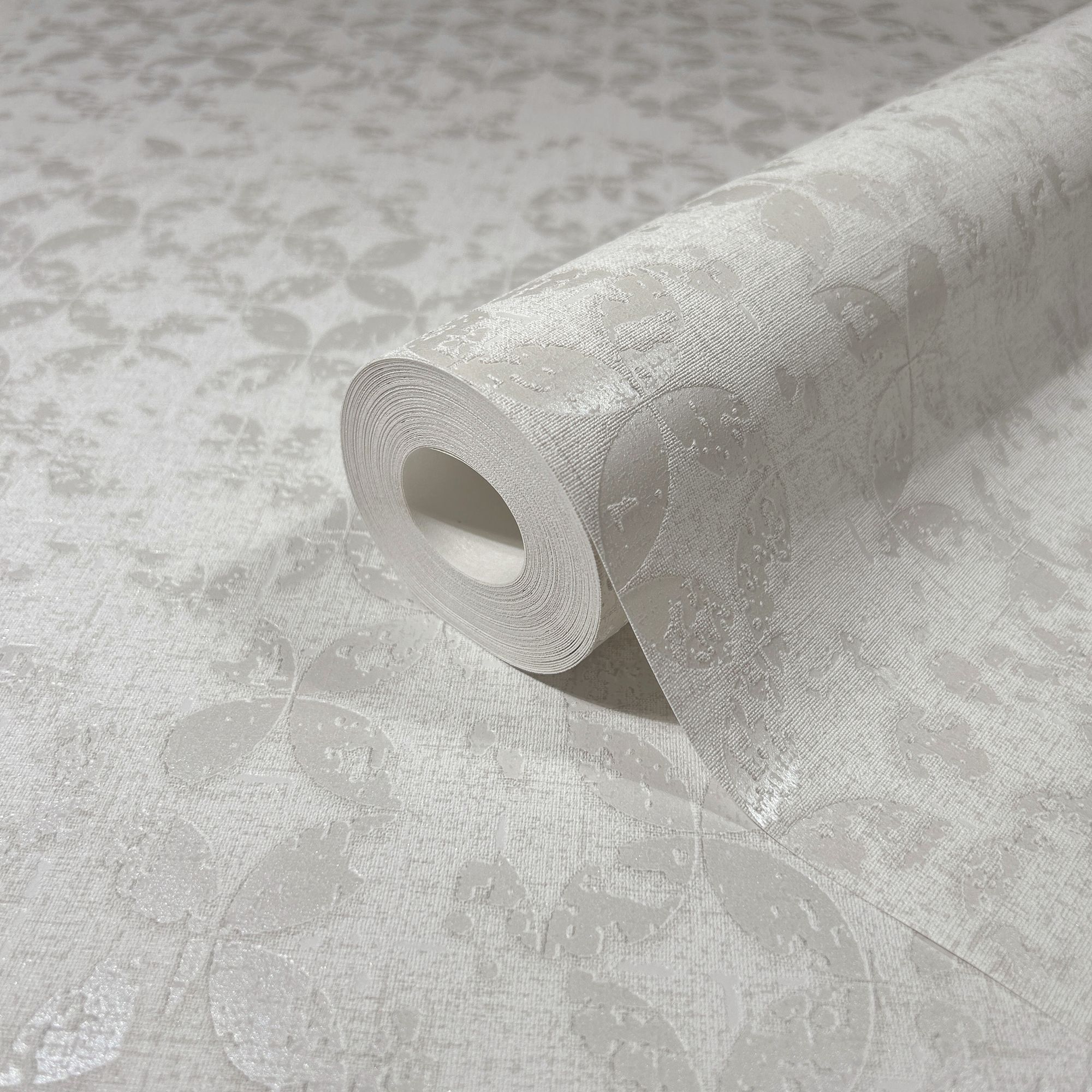 35121 Graphics White and Silver Grey City Romance Wallpaper by Galerie