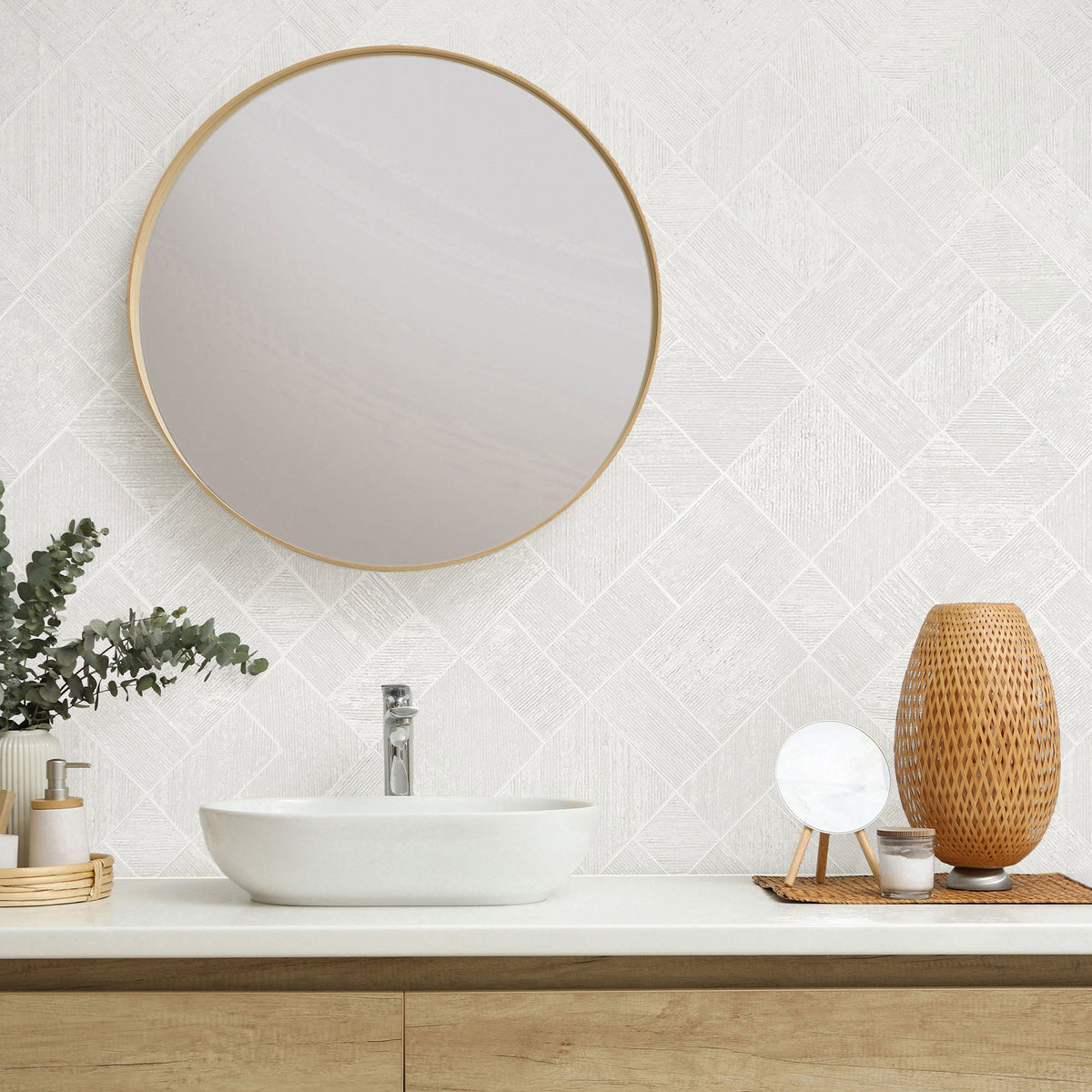 Graphic White Odyssey Wallpaper by Galerie