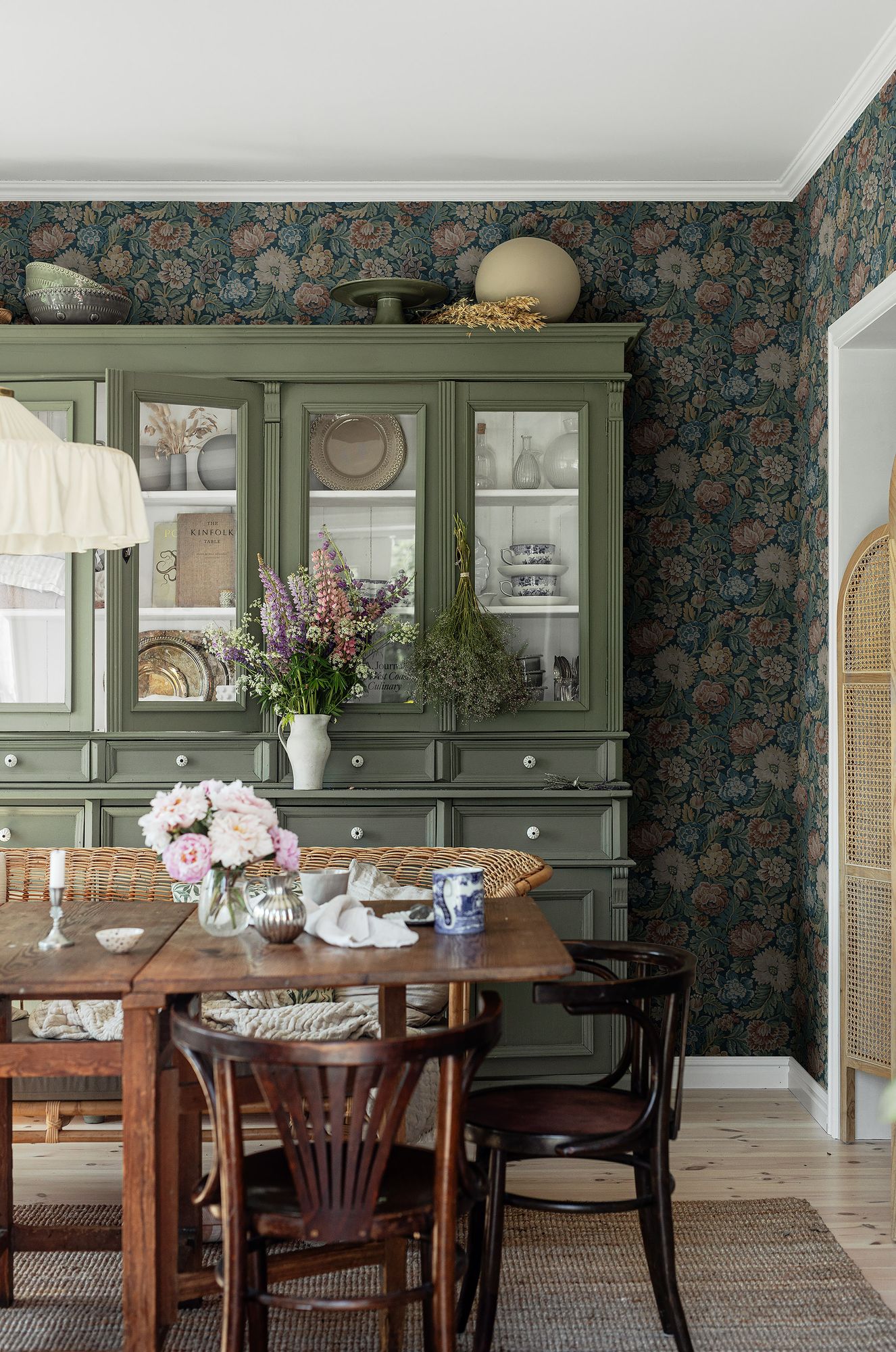 3561 Nightingale Garden Dark Multi Cottage Garden Wallpaper by Boråstapeter
