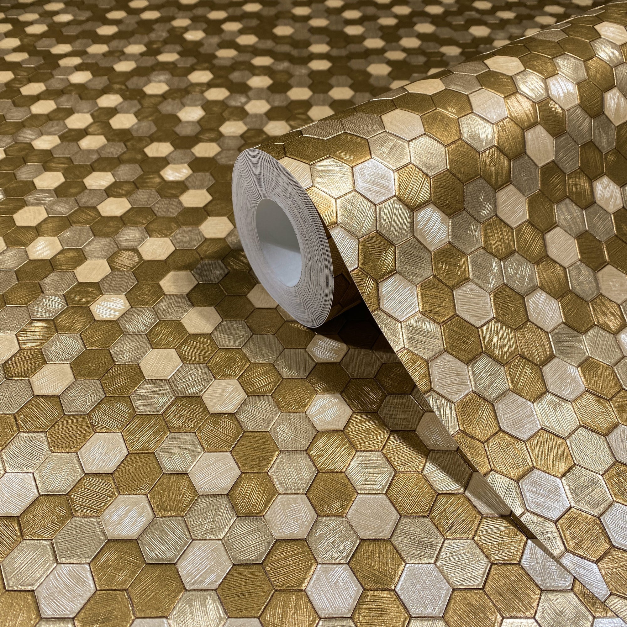 35815 Tile optics Gold Wallpaper by Galerie