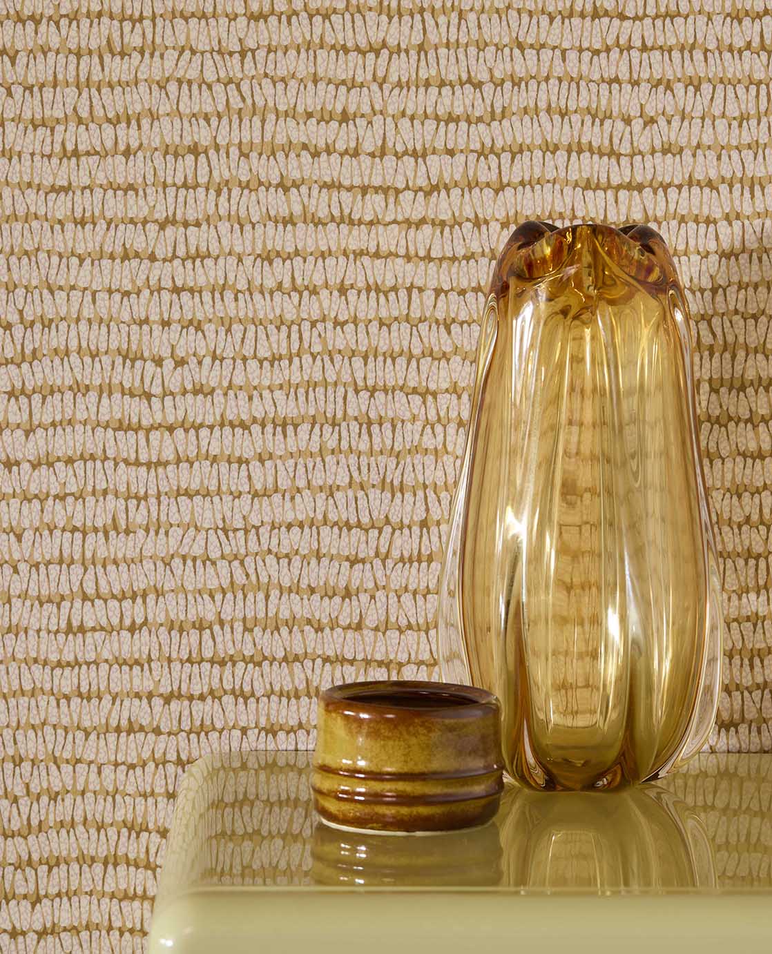 Roots 363341 Wallpaper by Eijffinger detail