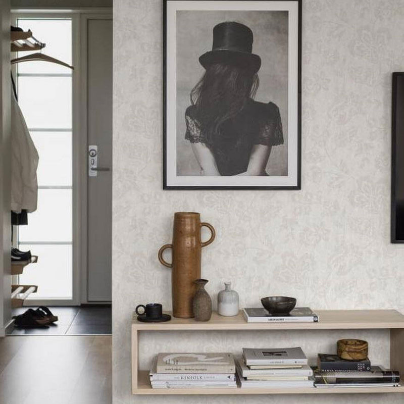 38741 Cornelia Borosan Hem Neutral Wallpaper by Borastapeter