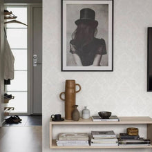 38745 Ottilia Borosan Hem White Wallpaper by Borastapeter