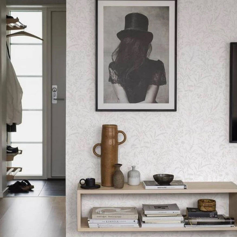 38746 Florian Borosan Hem White Wallpaper by Borastapeter