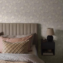 38751 Marie Borosan Hem Grey Wallpaper by Borastapeter