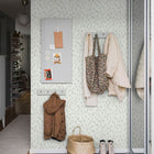 38762 Elvis Borosan Hem Grey / Green Wallpaper by Borastapeter