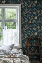 407-86 Rosenholm Midnight Blue Ett Hem Wallpaper by Sandberg