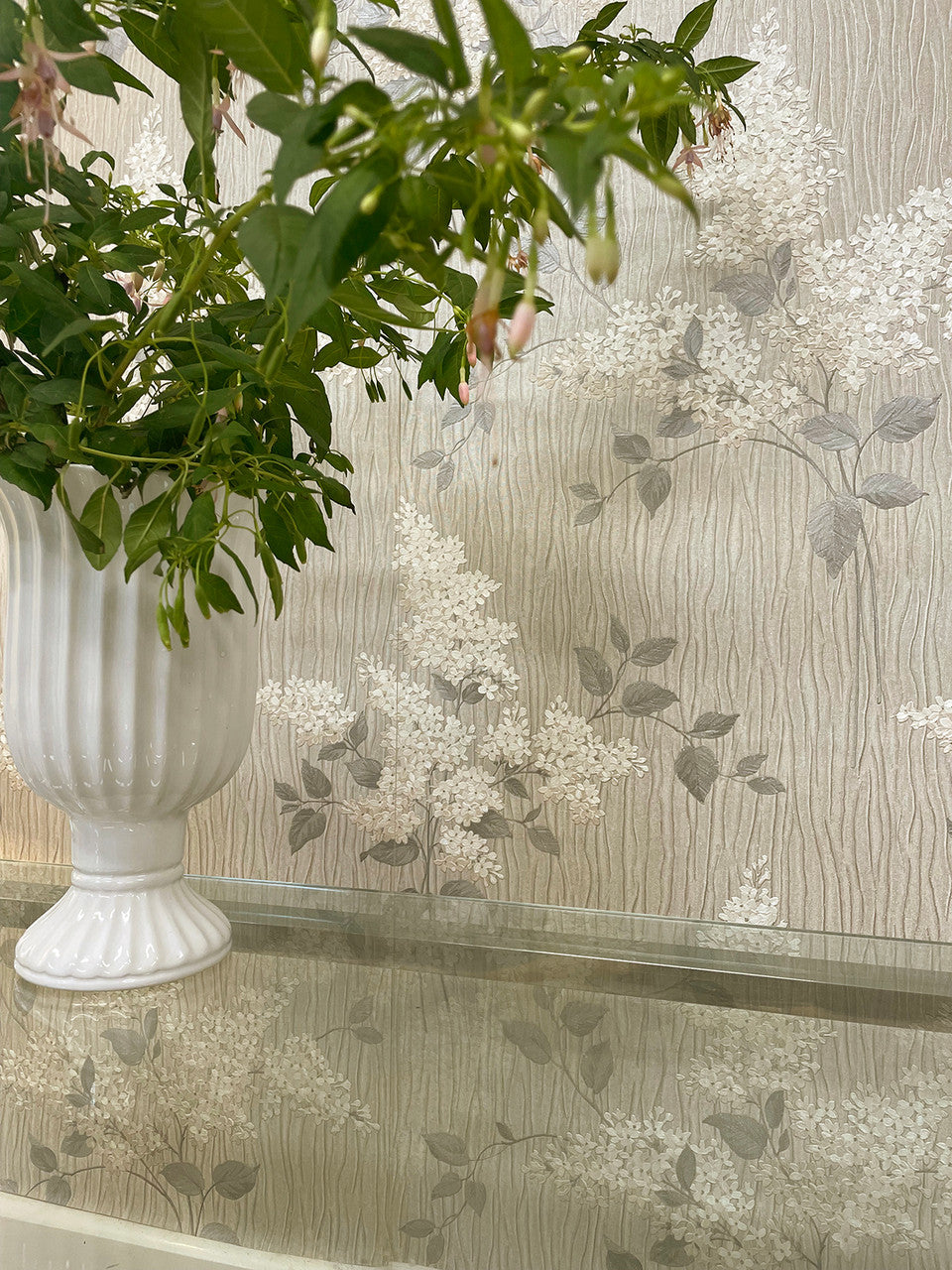41320 Tiffany Fiore Floral Beige Wallpaper by Belgravia