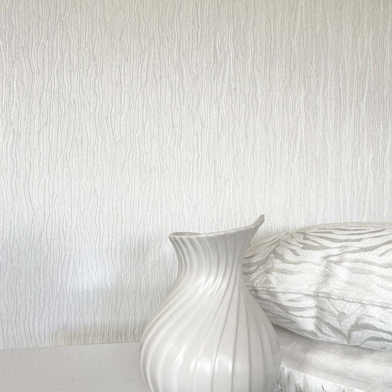 41334 Tiffany Texture White Wallpaper by Belgravia