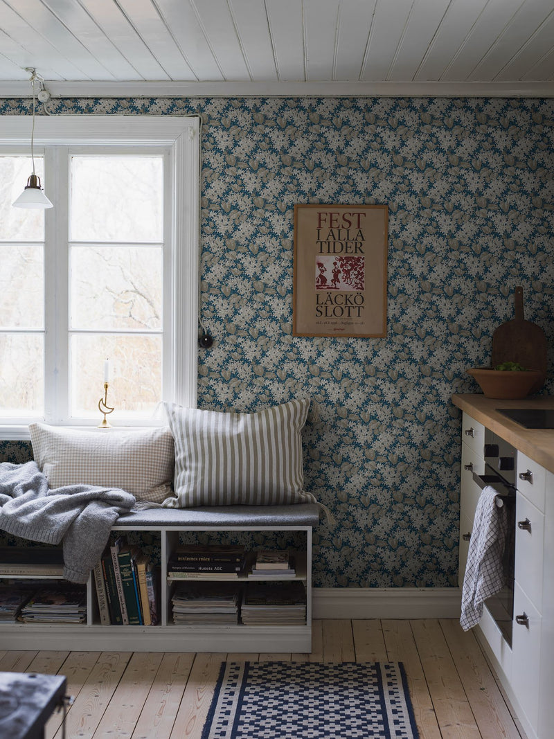 4162 Aratorp Dark Multi and Blue Alla Tiders Hus Wallpaper by Boråstapeter